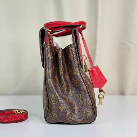 Louis Vuitton Monogram Canvas Shoulder Bag with Red Trim and Gold Lock Closure - Picture 4 of 9